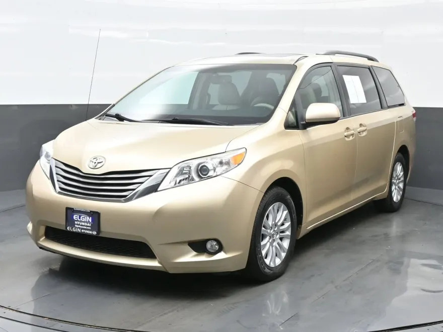 2014 Toyota Sienna Limited photo 1