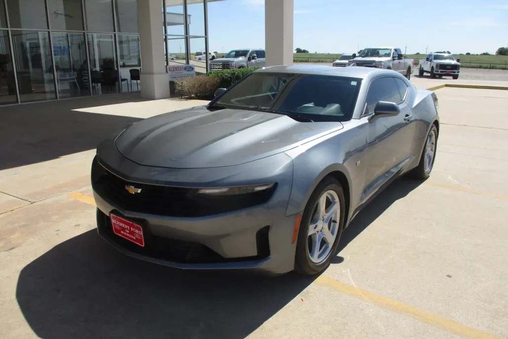 2021 Chevrolet Camaro 1LT photo 1