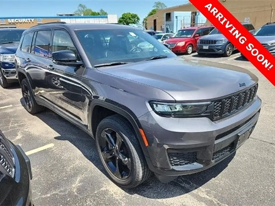 2022 Jeep Grand Cherokee Laredo photo 1