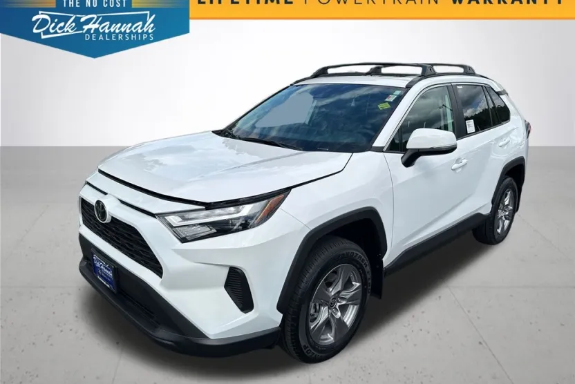 2025 Toyota RAV4 XLE photo 1