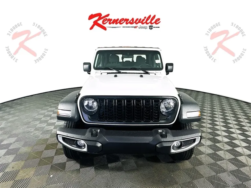2025 Jeep Gladiator Sport photo 1