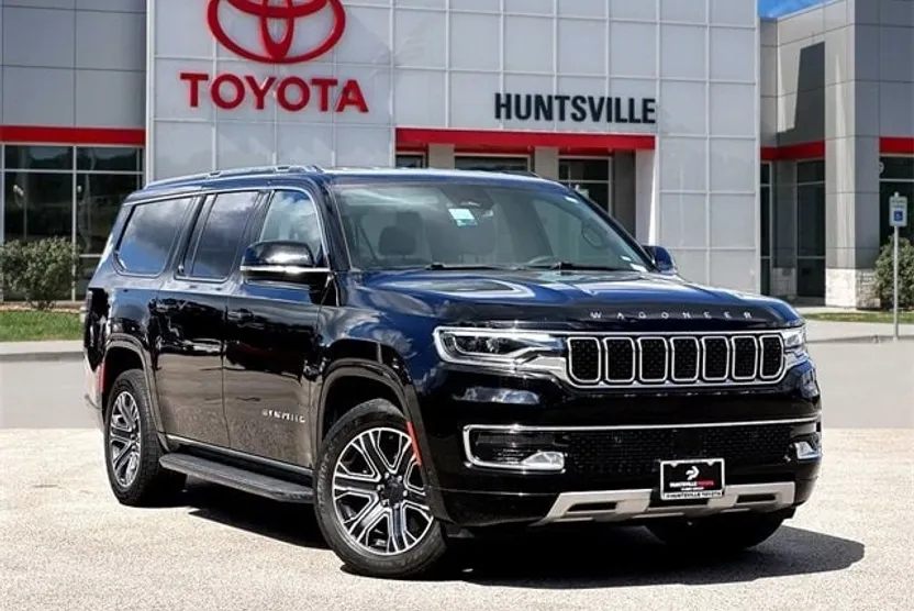2024 Jeep Wagoneer L Series II photo 1