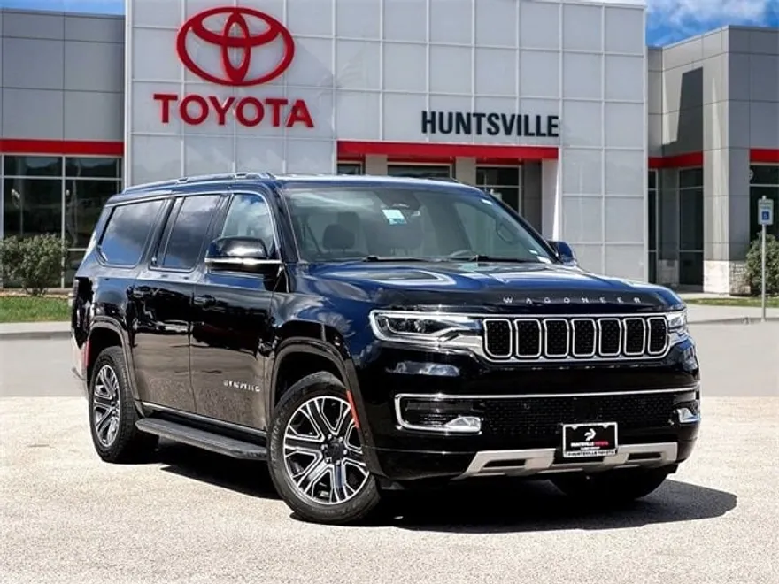 2024 Jeep Wagoneer L Series II photo 1