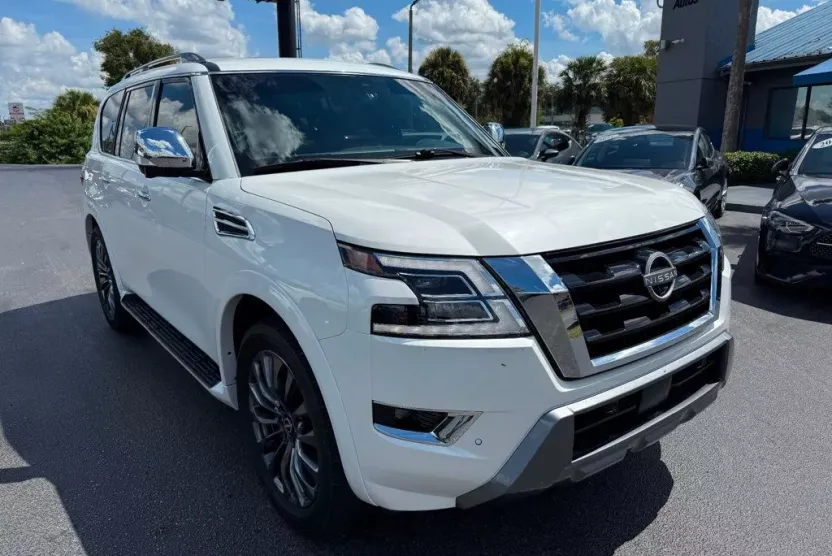 2023 Nissan Armada Platinum photo 1