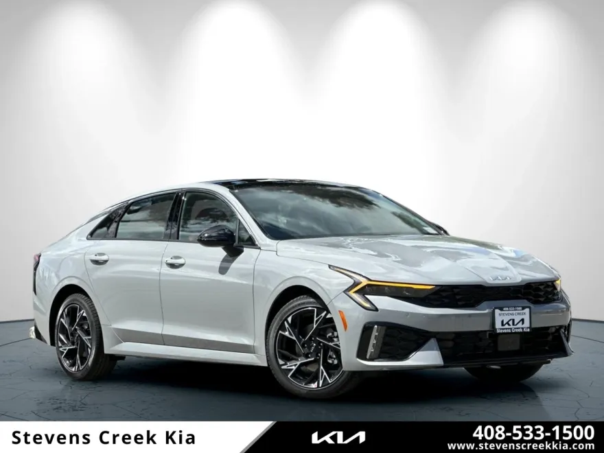 2025 Kia K5 GT-Line photo 1