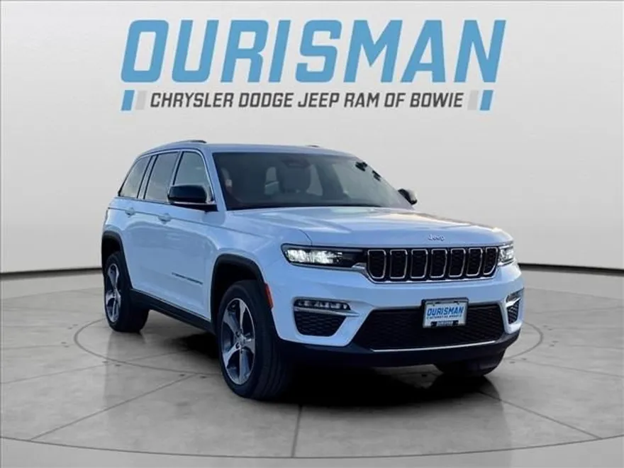 2024 Jeep Cherokee Base 4xe photo 1