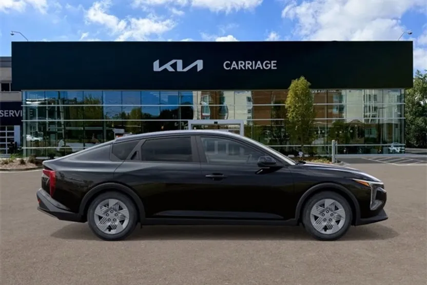 2025 Kia K4 LX photo 1