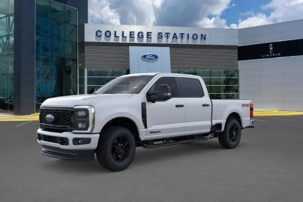 2025 Ford F-250 photo 1