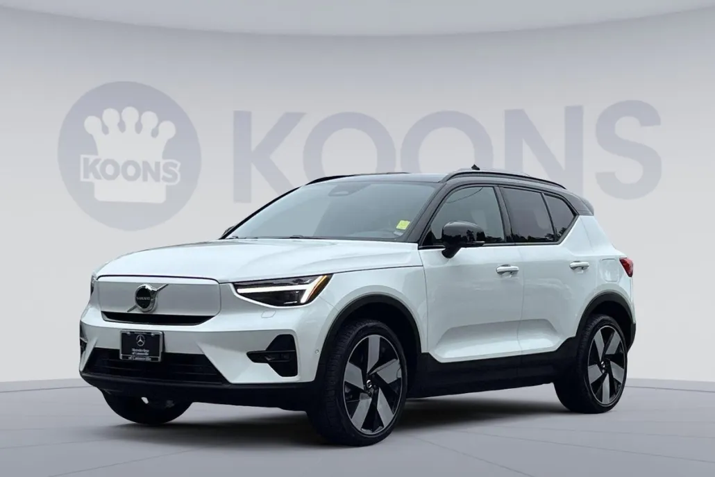 2023 Volvo XC40 Recharge Ultimate photo 1