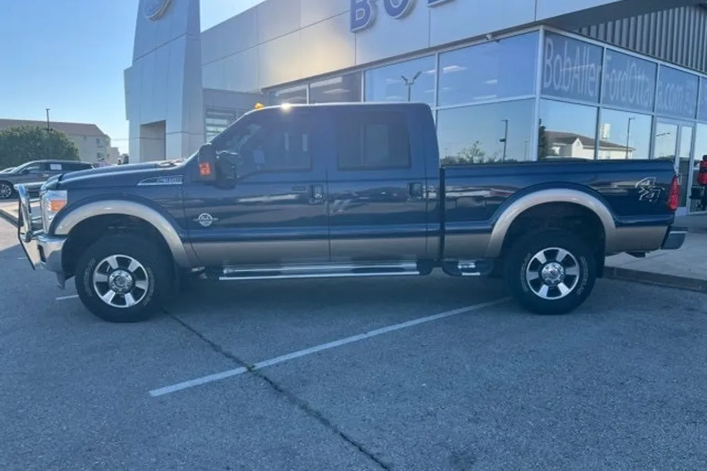 2014 Ford F-350 Lariat photo 1