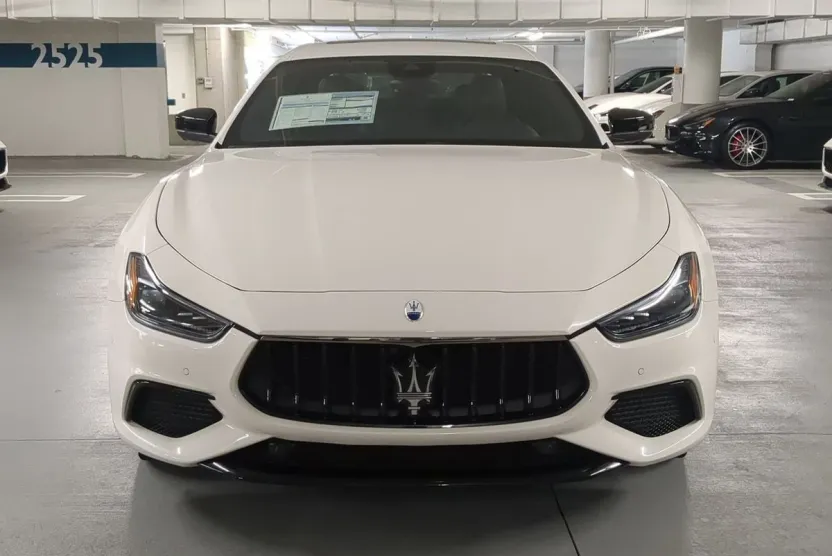 2024 Maserati Ghibli Modena Q4 photo 1