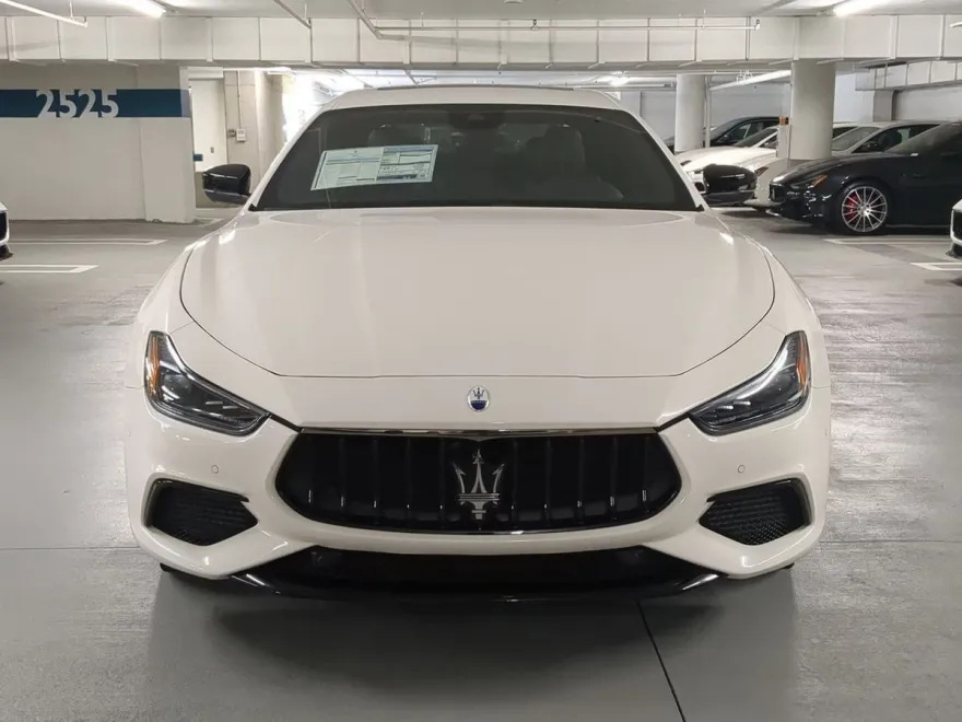 2024 Maserati Ghibli Modena Q4 photo 1