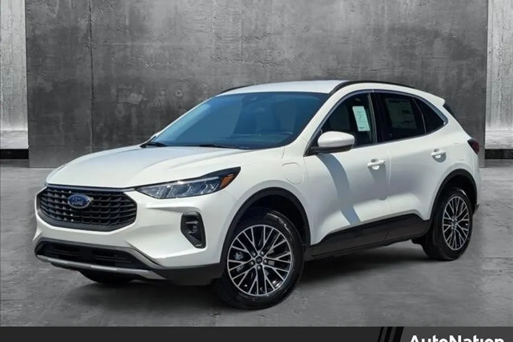 2025 Ford Escape photo 1