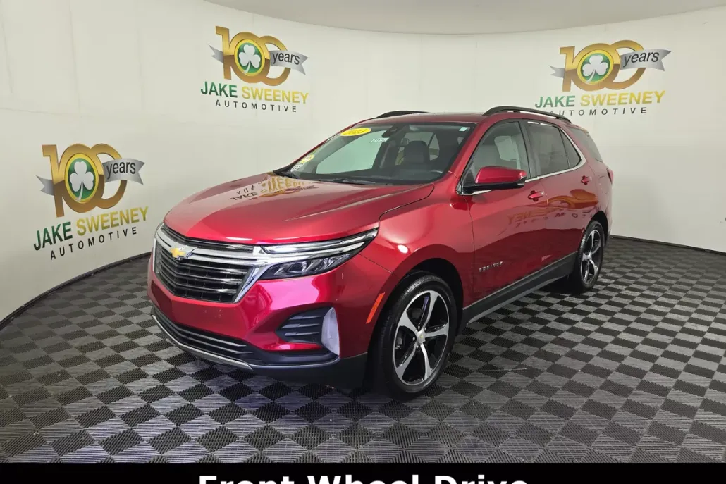 2023 Chevrolet Equinox LT photo 1