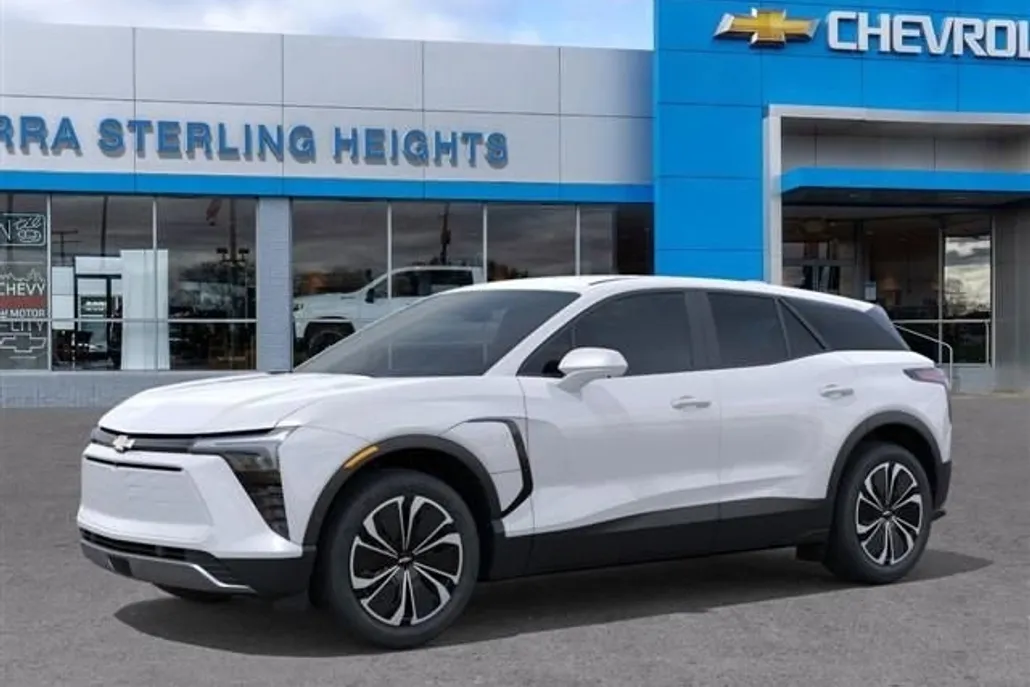 2025 Chevrolet Blazer EV photo 1