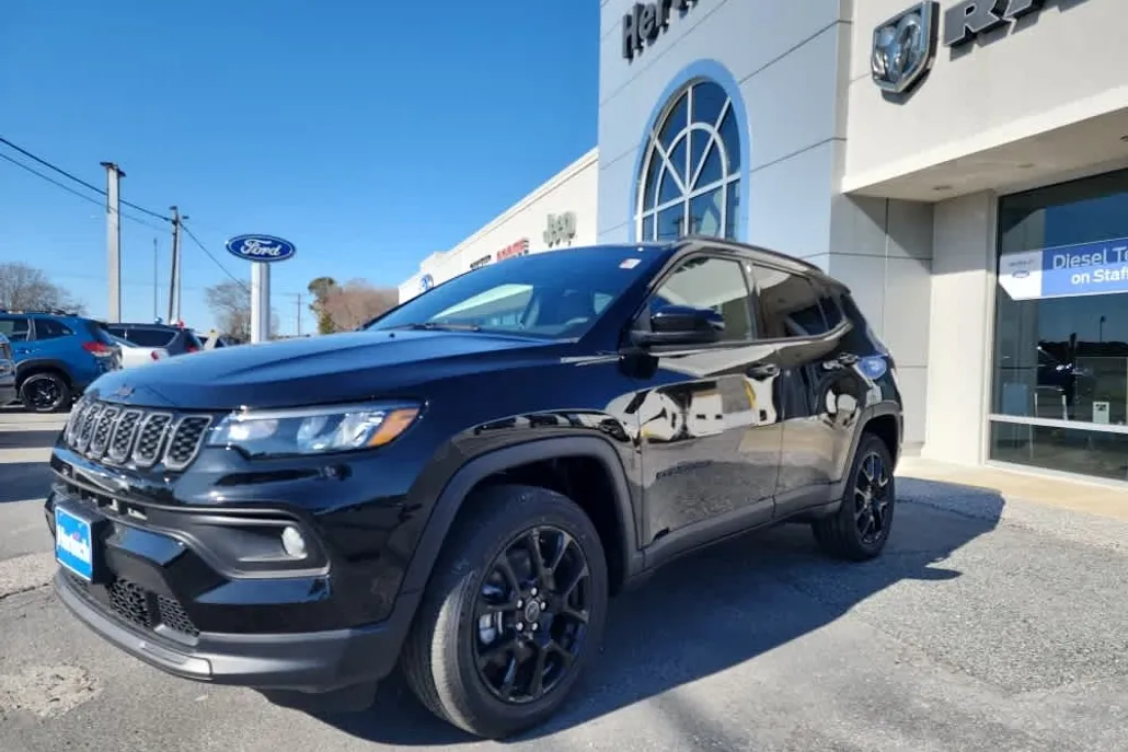 2025 Jeep Compass Latitude photo 1