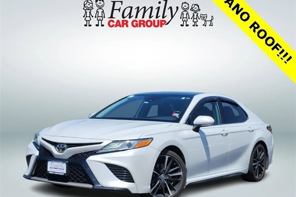 2020 Toyota Camry XSE photo 1