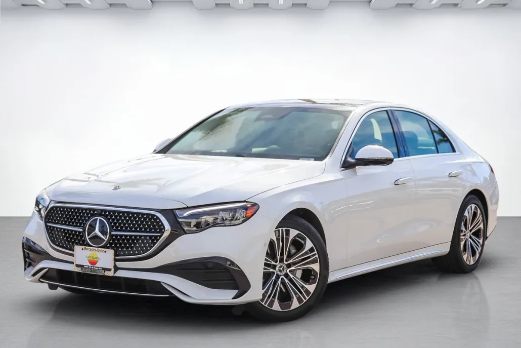 2025 Mercedes Benz E 350 4MATIC photo 1