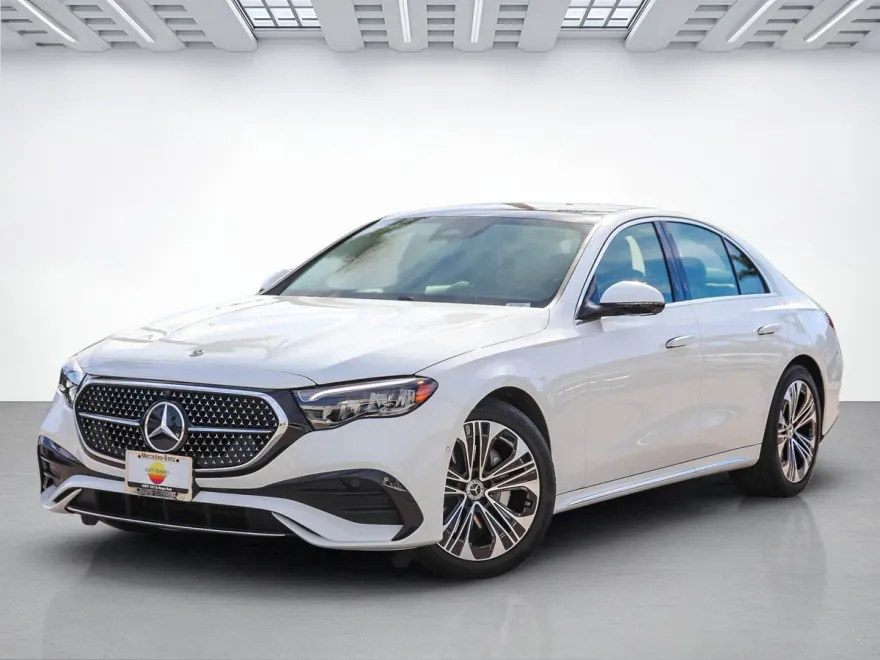 2025 Mercedes Benz E 350 4MATIC photo 1