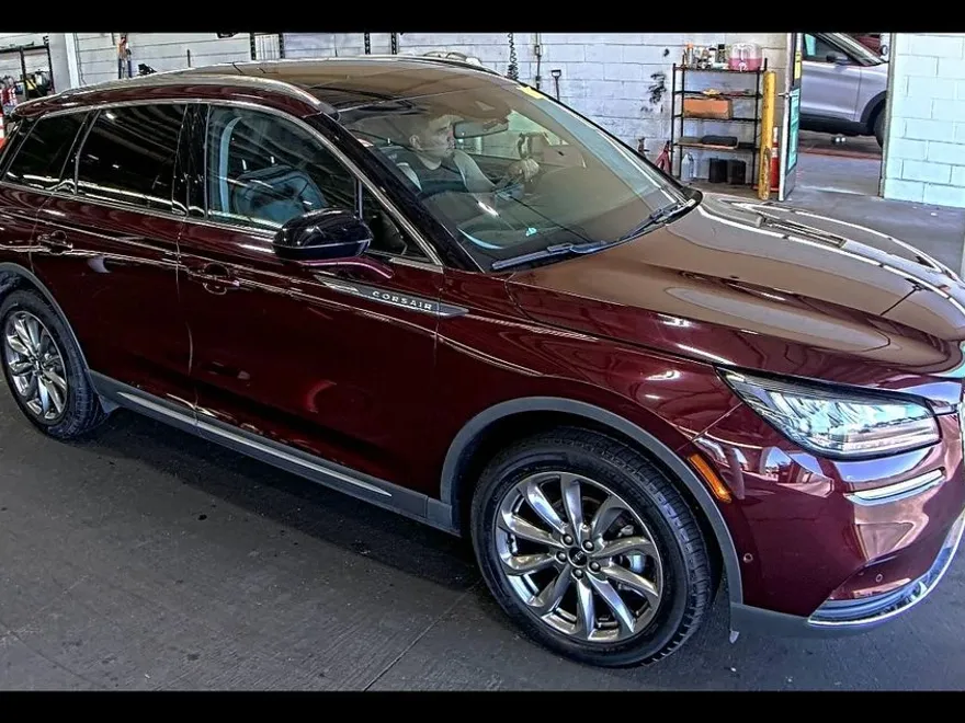 2021 Lincoln Corsair Standard photo 1