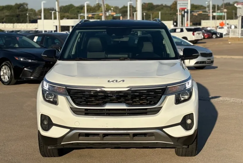 2022 Kia Seltos S photo 1
