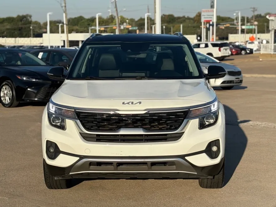2022 Kia Seltos S photo 1