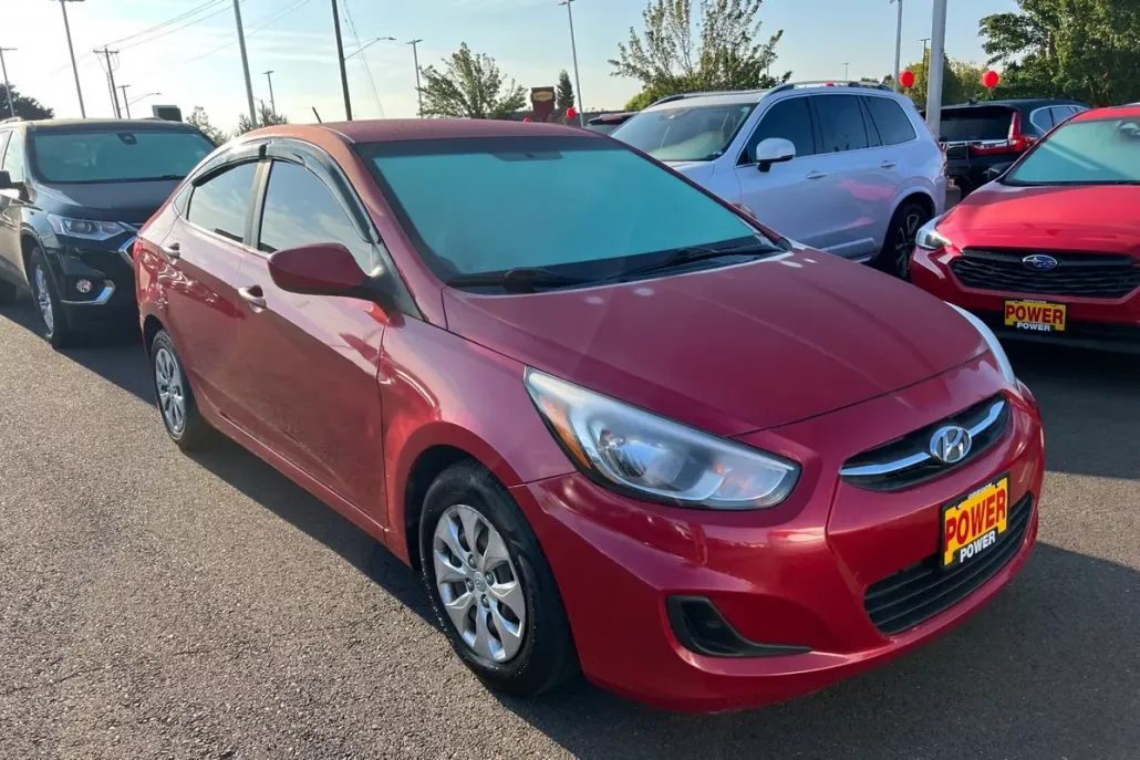2015 Hyundai Accent GLS photo 1