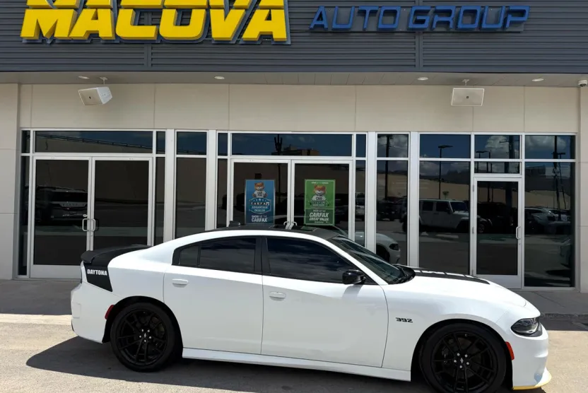 2023 Dodge Charger Scat Pack photo 1