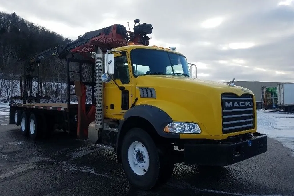2017 Mack GU (Granite) GU813 photo 1