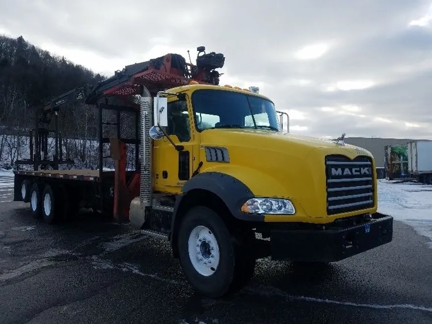 2017 Mack GU (Granite) GU813 photo 1