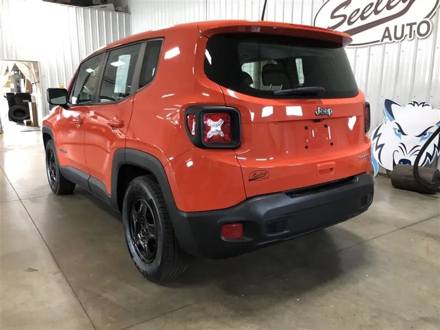 2019 Jeep Renegade Sport photo 1