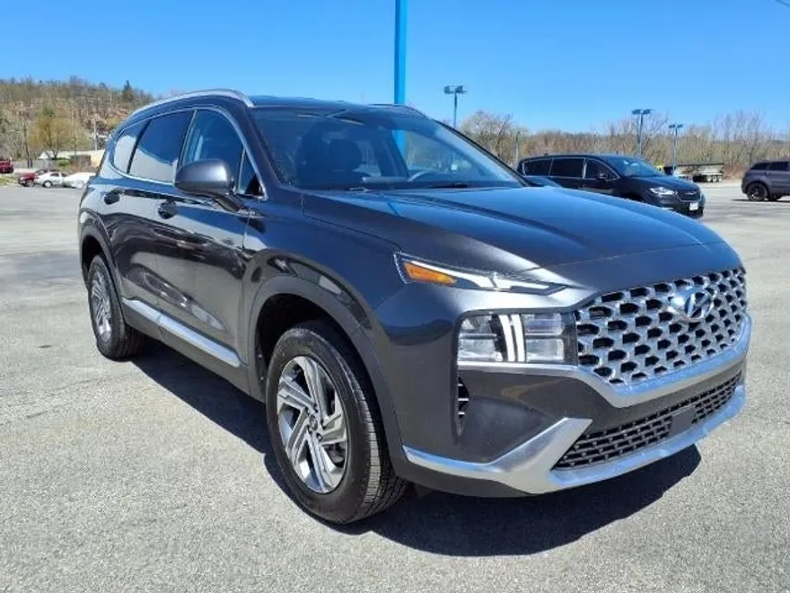 2022 Hyundai Santa Fe SEL photo 1