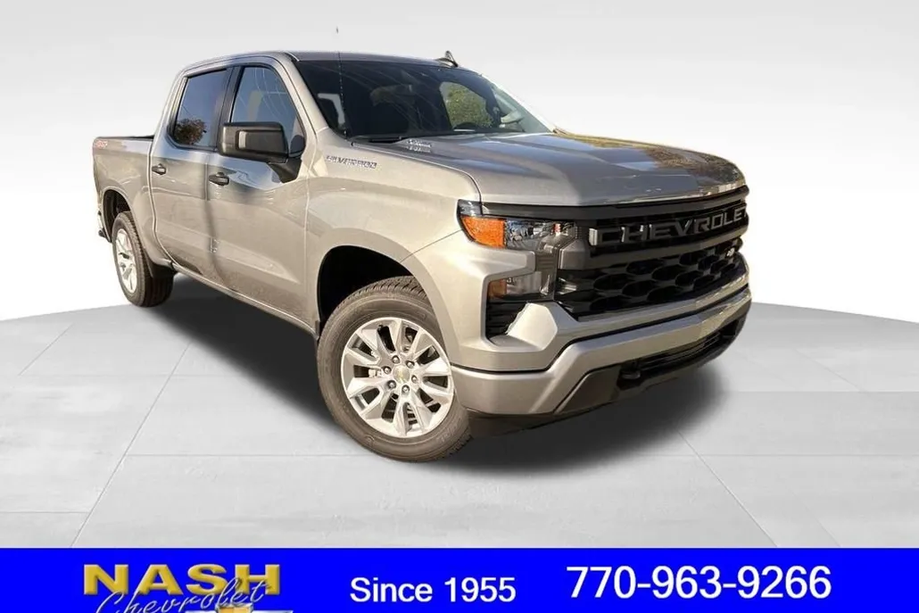 2025 Chevrolet Silverado 1500 Custom photo 1