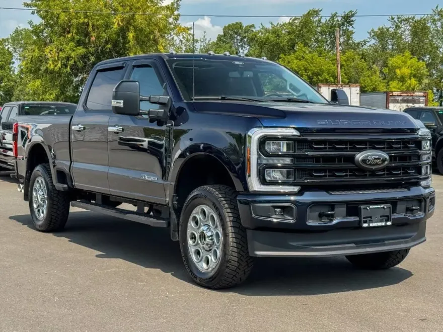 2024 Ford F-250 Lariat photo 1