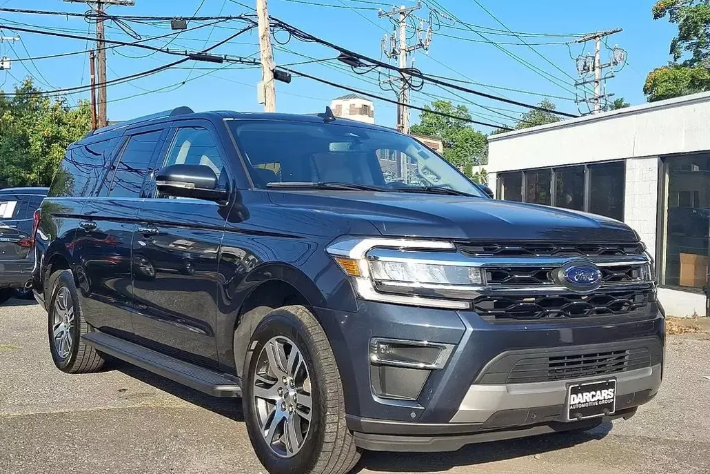 2024 Ford Expedition MAX Limited photo 1