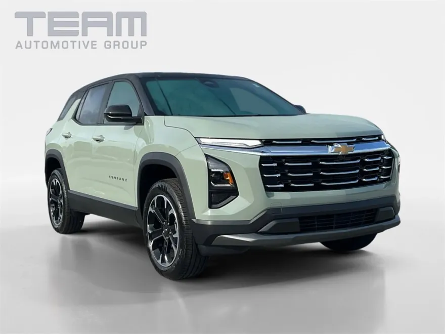 2026 Chevrolet Equinox LT photo 1