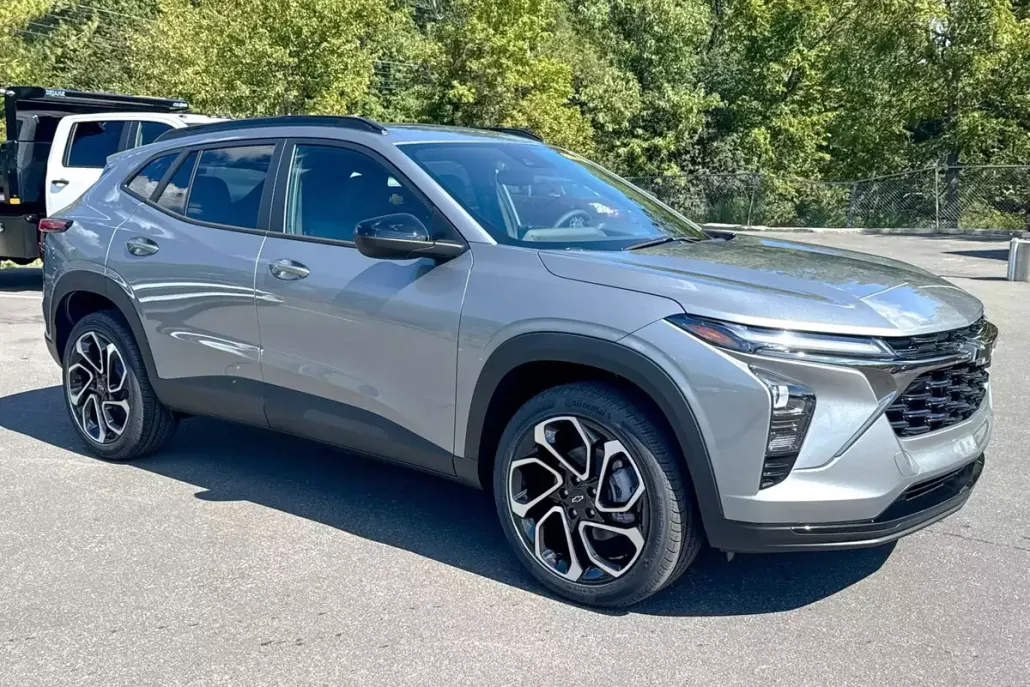 2025 Chevrolet Trax photo 1