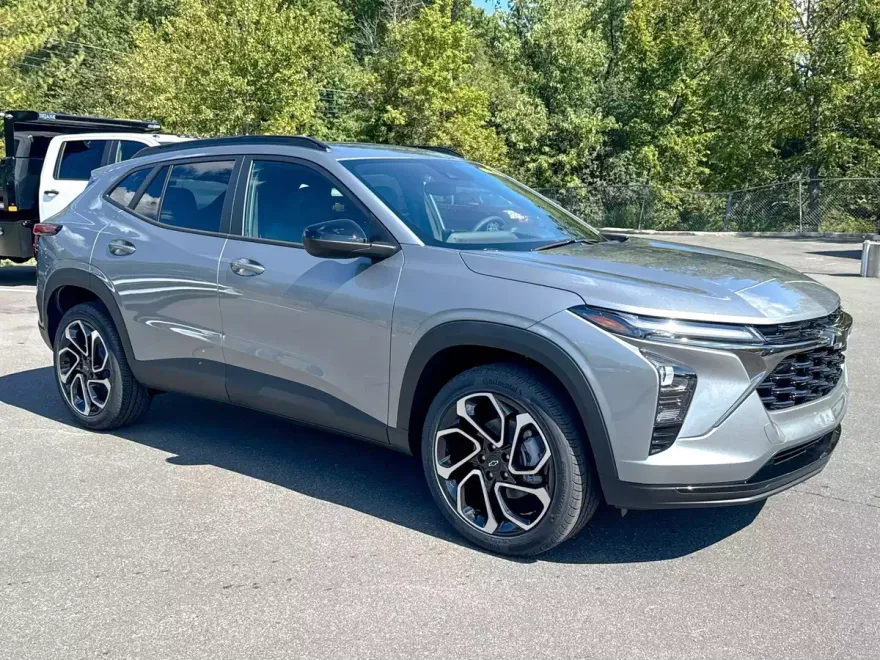 2025 Chevrolet Trax photo 1