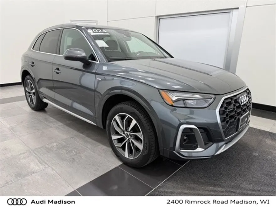 2024 Audi Q5 45 S line Premium photo 1