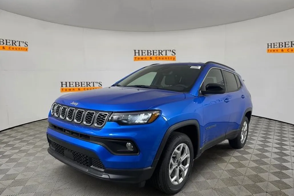 2025 Jeep Compass Latitude photo 1