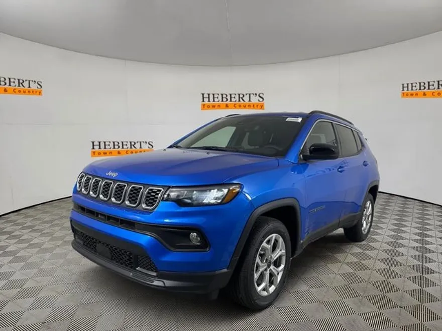 2025 Jeep Compass Latitude photo 1
