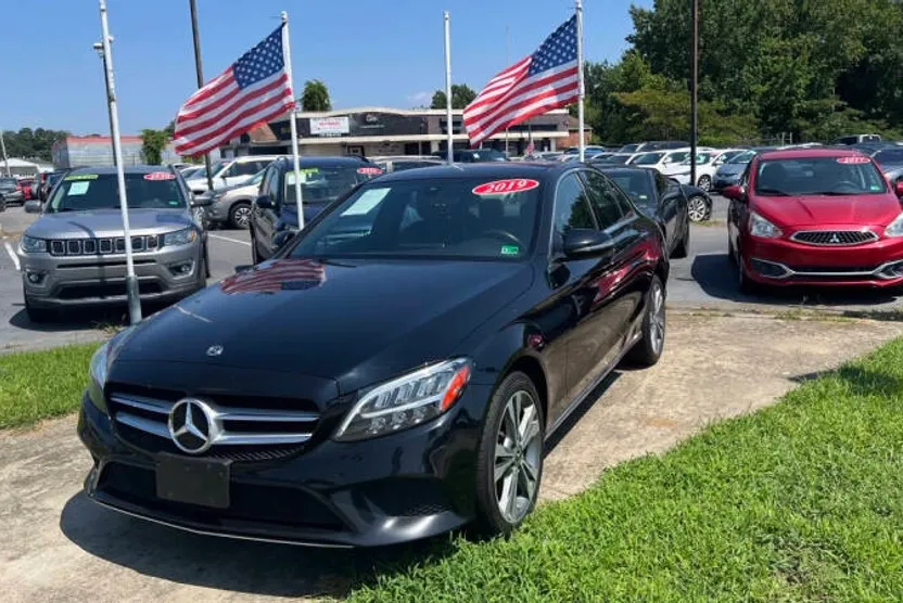 2019 Mercedes Benz C 300 4MATIC photo 1