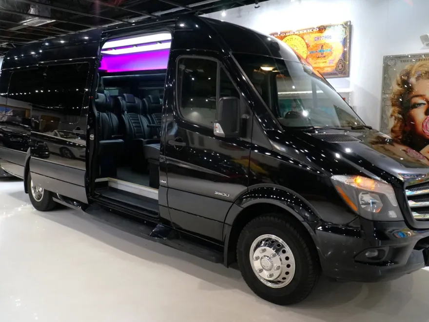 2016 Mercedes Benz Sprinter 3500 photo 1