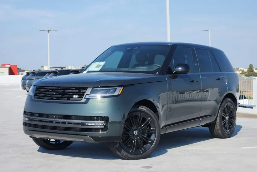 2025 Land Rover Range Rover SE photo 1
