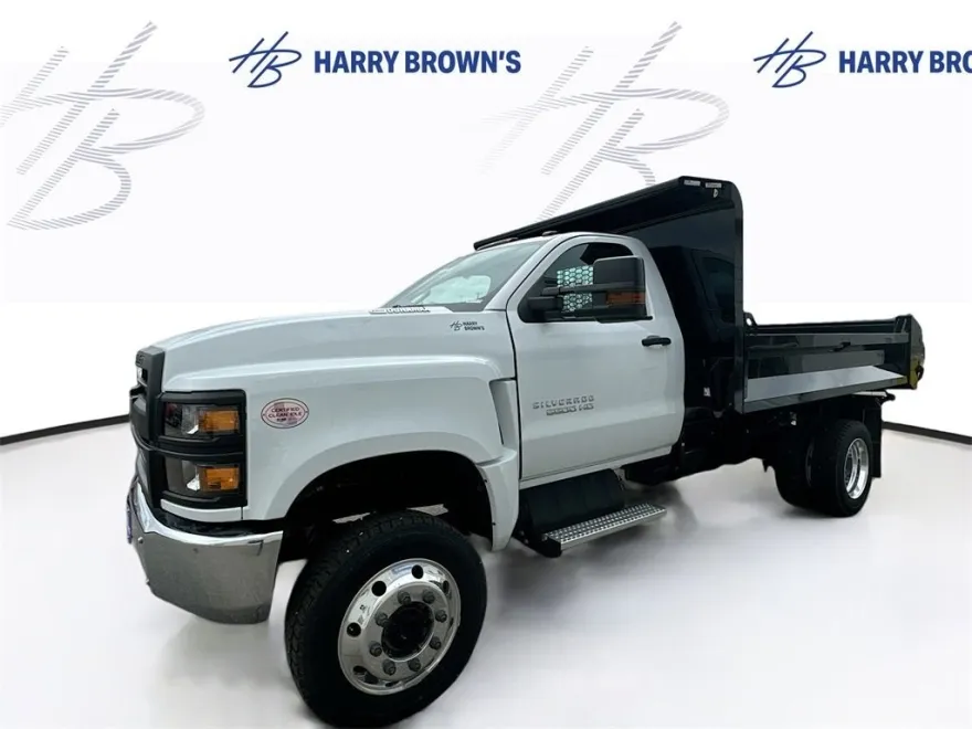 2024 Chevrolet Silverado 5500HD Work Truck photo 1