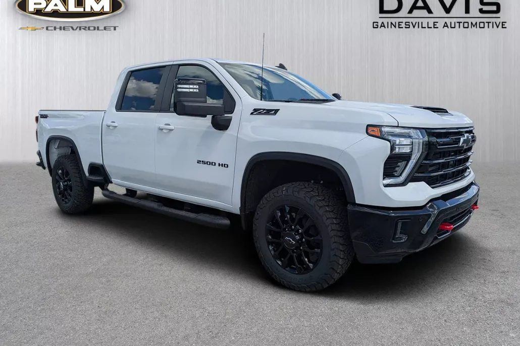 2025 Chevrolet Silverado 2500HD LT photo 1