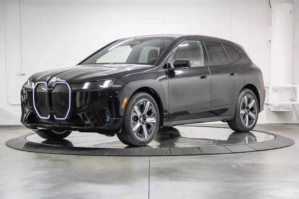 2026 Bmw iX photo 1