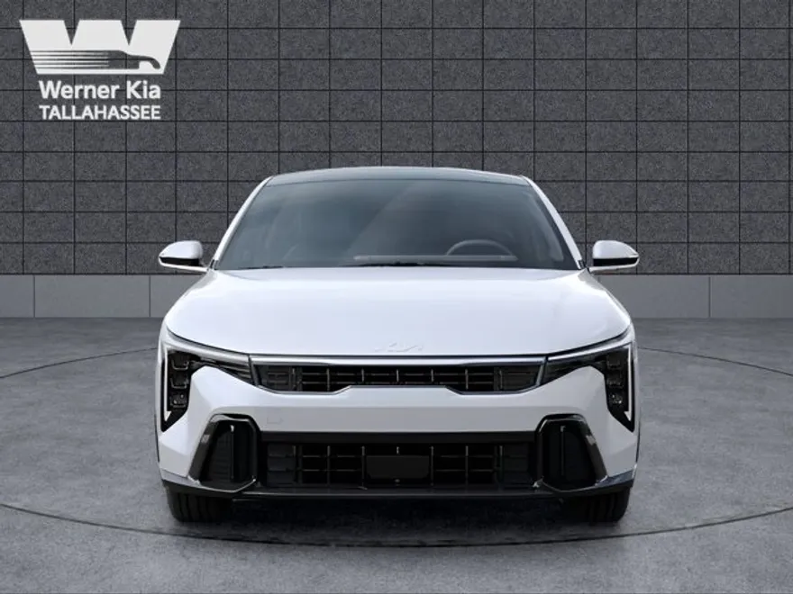 2025 Kia K4 GT-Line photo 1