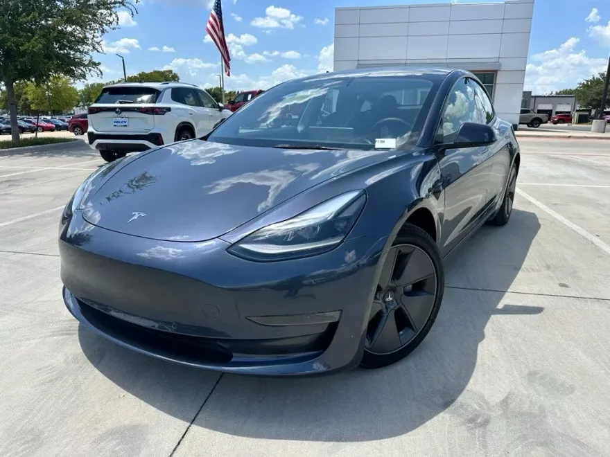 2022 Tesla Model 3 Long Range photo 1