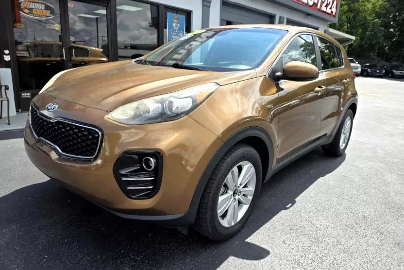 2017 Kia Sportage LX photo 1